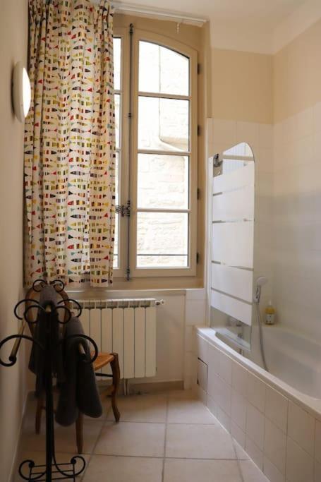 Uzes Centre Quartiers Des Arts Charme De L'Ancien Apartment Exterior foto