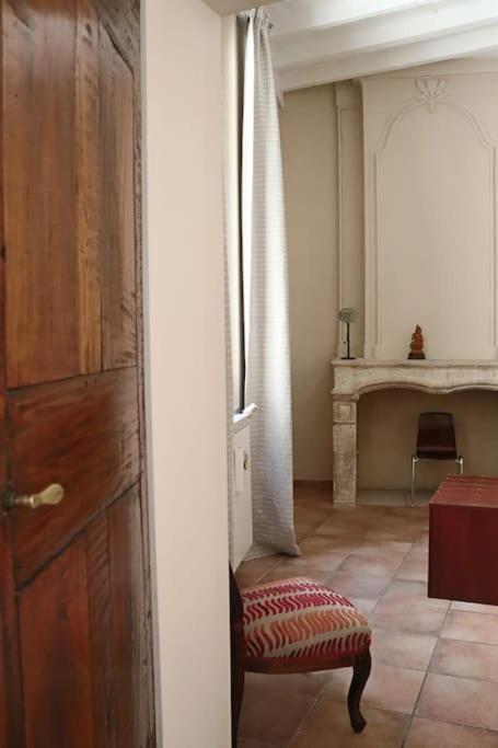 Uzes Centre Quartiers Des Arts Charme De L'Ancien Apartment Exterior foto